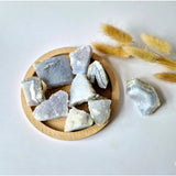 Blue Lace Agate Druzy brokstukken, ruwe edelsteen in lichtblauw, Moonlight Gemstones, per 100 g