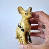 Edelsteen Jaspis Sphinx beeldje, 8 cm, geel met zwarte vlekken