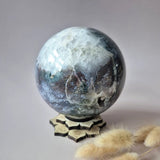 Kristallen edelsteen mosagaat druzy geode sphere, blue-green, 110mm, 1745g, Moonlight Gemstones