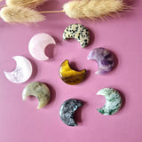 Moonlight Gemstones crescent moon palm stones, 3 cm, set of 9 in assorted gemstones