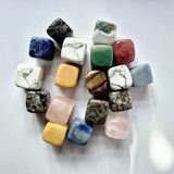 Gemengde kristallen kubus – 2–3 cm, set van 20 kleurrijke kubussen.