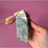 XL Edelsteen Labradoriet toren met regenboog flash, paarse/oranje tinten, 288 g, Moonlight Gemstones