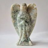 Edelsteen Druzy Mosagaat Engel, Moonlight Gemstones, 15 cm, ca. 526 g, groen-grijs kristalengel
