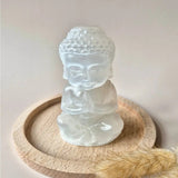 Seleniet Boeddha edelsteen, 8 cm, Moonlight Gemstones, zuivering en spirituele bescherming