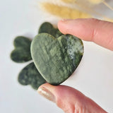 Edelsteen Hartje Zaksteen, groene jade, 3–4 cm, set