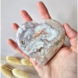 Moonlight Gemstones pink amethyst druzy heart stone, 8–10 cm, with white crystal clusters