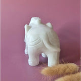 Witte jade olifant, handgesneden geluksymbool van edelsteen, 12 cm, Moonlight Gemstones