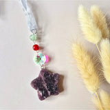 Moonlight Gemstones suncatcher kerst ster hanger met paarse amethist-sterrensteen en pastel kralen op satijnen lint