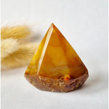 Druzy agate standing crystal in amber-gold hues, pyramid-cut gemstone 48g