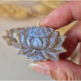 Maansteen lotus edelsteen carving met flash, 4 cm, Moonlight Gemstones