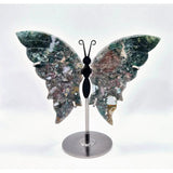 Edelsteen mosagaat vlinder op metalen standaard, groen gemêleerde patronen; Moonlight Gemstones.