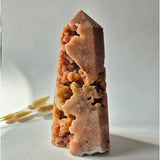 Roze amethist druzy toren, 1802 g, Brazilië; uniek kristalkunstwerk
