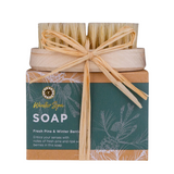 Bad en Nagels gift set from green-goose: Fresh Pine & Winter Berries soap with a natural brush