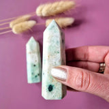Edelsteen Phoenix Stone Toren by Moonlight Gemstones, turquoise-green crystal towers (8–10 cm), set of 2