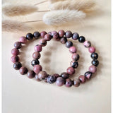 Rhodoniet edelsteen armband met 8mm ronde kralen; set van 2