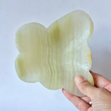 XL Afghaanse Jade Vlinder Schaal, handgeslepen edelsteen decorstuk in pale geelgroene tint