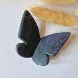 Edelsteen Vlinder 6x5 cm, Ruby in Fuchsite UV reactief, Moonlight Gemstones