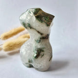 Mosagaat vrouwenbeeldje 8 cm (#5) – handgeslepen edelsteen carving