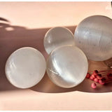 Selenietbol met Cat Eye-effect, set van 4 witte doorzichtige ballen