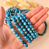 Edelsteen armband met 8mm blauwe apatiet kralen - Moonlight Gemstones