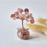 Moonlight Gemstones Mini Edelsteen Money Tree (5 cm) with rose quartz chips in a glass vase