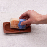 green-goose Mahonie Zeephouder Klein wooden soap dish with marbled orange and blue soap