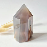 Druzy agaat toren uit Uruguay, 305 g, natuurlijke geode edelsteen met lavendel-witte kleurgradaties