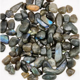 Labradoriet chips (trommelstenen), donkergrijs met iriserende glans, 1–3 cm