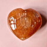 Grote vuurkwarts hart edelsteen; Moonlight Gemstones, hematiet-inclusies, oranje.