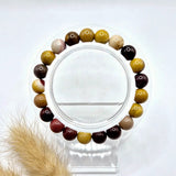Edelsteen armband met 8mm ronde Mookaite Jasper kralen in aardetinten.