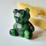 Bear-shaped Edelsteen facet crystal carving, 4 cm, ruby in zoisite with green and black speckles.