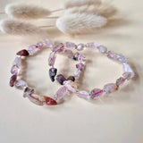 Edelsteen Armband Kwarts Mix van Moonlight Gemstones met natuurlijke chips en organische vormen in roze/paarse tinten
