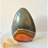 Edelsteen Spiritueel Polychrome Ocean Jasper Freeform by Moonlight Gemstones; gray body with orange base