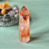 Edelsteen Fire Quartz Toren, 80–100 g, oranje kristal met witte insluitsels