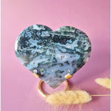Moonlight Gemstones XL edelsteen druzy mosagaat hart op metalen standaard in blauwgroene tinten