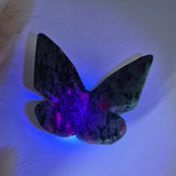 Ruby in Zoisite edelsteen vlinder 6x5 cm, UV-reactief met gloeiende vleugels onder UV-licht, Moonlight Gemstones