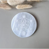 Seleniet oplaadschijf met spirituele gravering, 10 cm, Moonlight Gemstones
