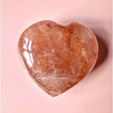 Fire Quartz hartvorm edelsteen van Moonlight Gemstones, groot, met Hematoïde kwarts insluitsels
