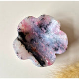 Rhodoniet schaaltje bloemvormig, roze en zwarte marmering, Moonlight Gemstones, 6–7 cm