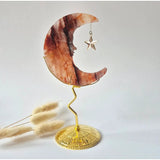 Hematoïde kwarts maan op goudkleurige standaard met sterhanger, 10 cm, interieurdecor