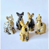 Jaspis Sphinx beeldjes, set van 5 (8 cm elk) in geel-beige met zwarte aders, Moonlight Gemstones