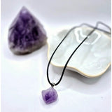Zwarte touwketting met ruwe amethist hanger van Moonlight Gemstones