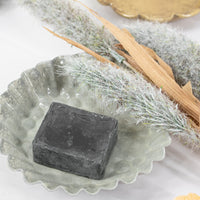 Natuurlijk amberblokje in een doosje Black Musk