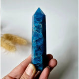Moonlight Gemstones Blue Apatiet Edelsteen Toren, 8–10 cm, obelisk punt, helder blauw
