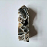 Edelsteen Druzy Sphaleriet Toren Obelisk, Moonlight Gemstones; grijs-witte kristallen