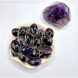 Moonlight Gemstones goudkleurige amethist hangers, 25mm, paarse cabochon in gouden omlijsting; set van 12