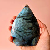 Moonlight Gemstones Labradorite drop flame crystal, blue iridescent bands, 13x8,5 cm