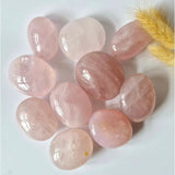 Edelsteen Rozenkwarts Palmsteen 6–8 cm – Moonlight Gemstones, 11 roze gepolijste handstenen voor liefde en harmonie