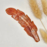 Edelsteen Veer Carving Fire Quartz feather, ~10 cm, orange-red with white veining, Moonlight Gemstones