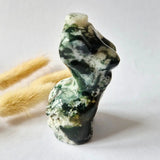 Vrouwenbeeldje van mosagaat, 8 cm, handgeslepen edelsteen, Moonlight Gemstones